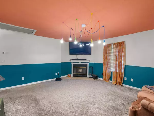 27 S Church Street, Chrisney, IN 47611