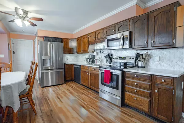 6644 Yorktown Court, Newburgh, IN 47630