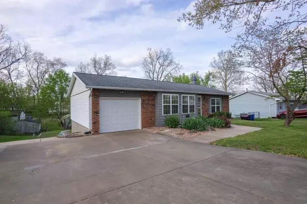 6644 Yorktown Court, Newburgh, IN 47630