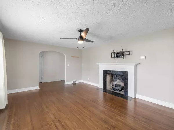 295 Caroline St., Lewisport, KY 42351