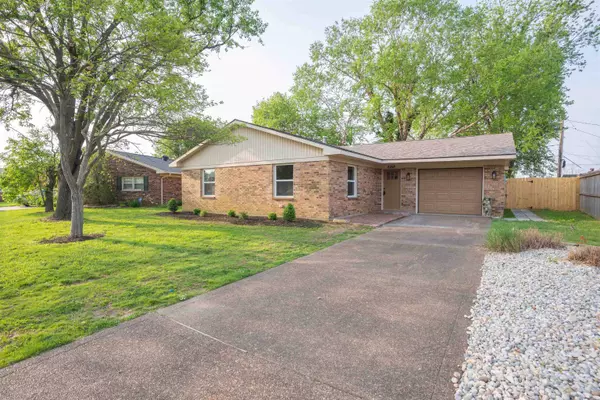 2268 Twenty Grand Avenue, Owensboro, KY 42303