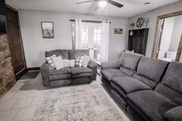 5535 Southhill Union Rd, Lewisburg, KY 42256