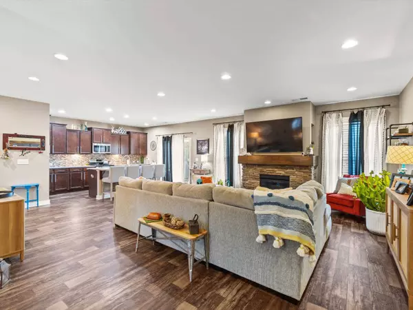 2265 Meadowhill Ln, Utica, KY 42376