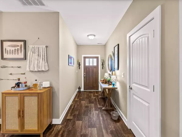 2265 Meadowhill Ln, Utica, KY 42376