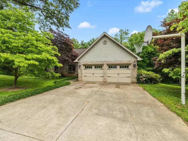 3877 Peachtree Dr., Henderson, KY 42420