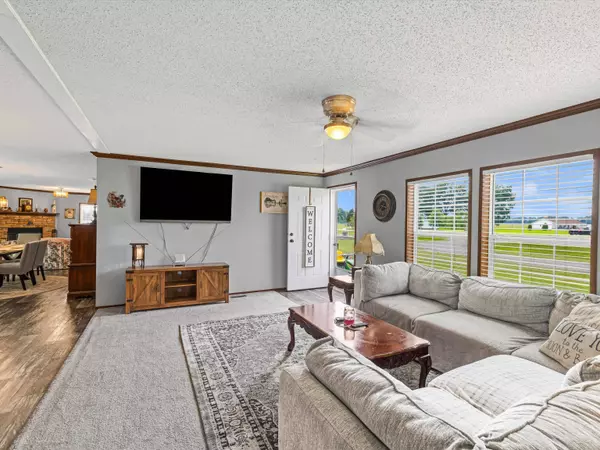 3096 State Route 136 W, Henderson, KY 42420