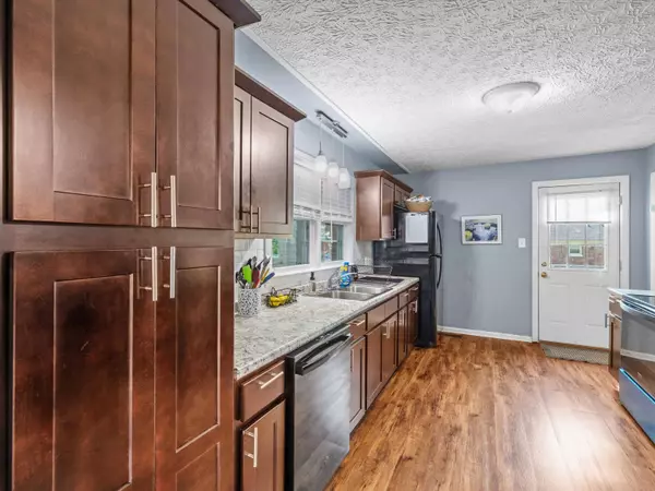 1123 Jones Dr., Bowling Green, KY 42104