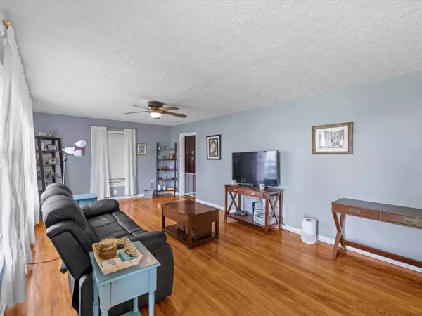 1123 Jones Dr., Bowling Green, KY 42104