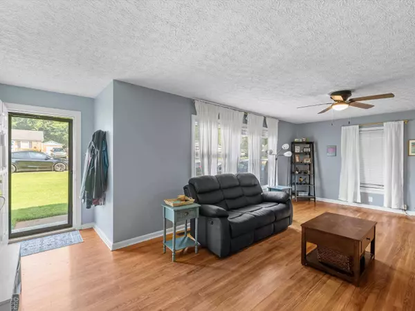 1123 Jones Dr., Bowling Green, KY 42104