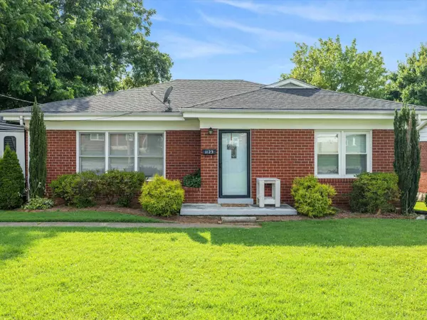 1123 Jones Dr., Bowling Green, KY 42104