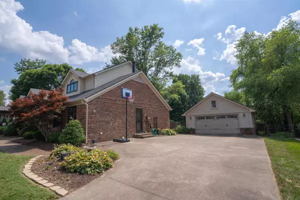 4206 Brookhill Drive, Owensboro, KY 42303