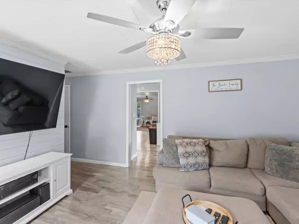 152 Tennyson Dr, Owensboro, KY 42303