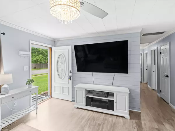 152 Tennyson Dr, Owensboro, KY 42303