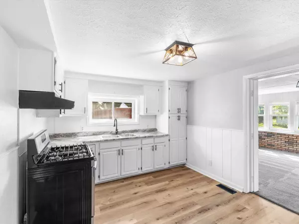 3011 Elmwood Dr, Henderson, KY 42420