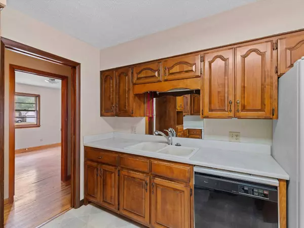 2412 N Elm St., Henderson, KY 42420