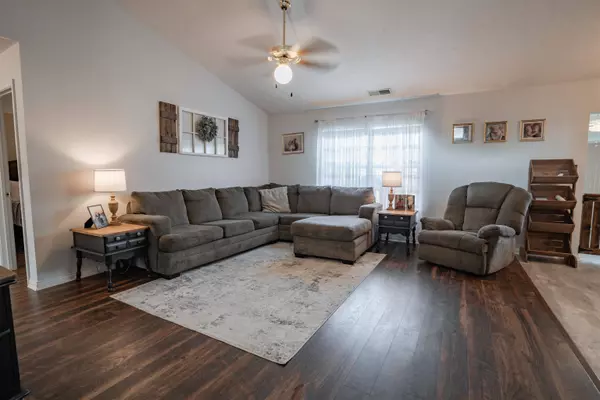 420 Newbury Ct, Owensboro, KY 42301