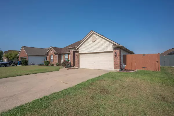 420 Newbury Ct, Owensboro, KY 42301