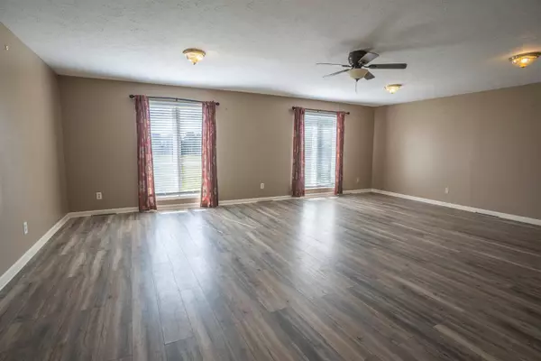 1487 State Route 81  N, Calhoun, KY 42327