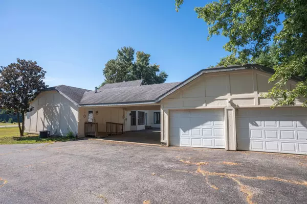 1487 State Route 81  N, Calhoun, KY 42327