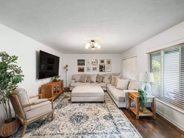 1320 Glenshiel Dr, Henderson, KY 42420