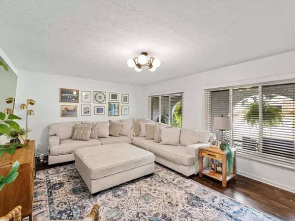 1320 Glenshiel Dr, Henderson, KY 42420