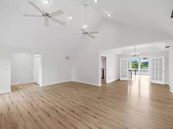 10351 Toler Bridge Road, Lewisport, KY 42351