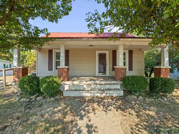 1105 W Reservoir Ave, Central City, KY 42330
