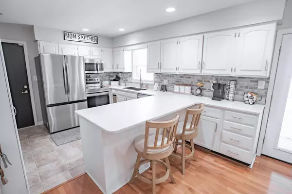 904 Watson Ln, Henderson, KY 42420