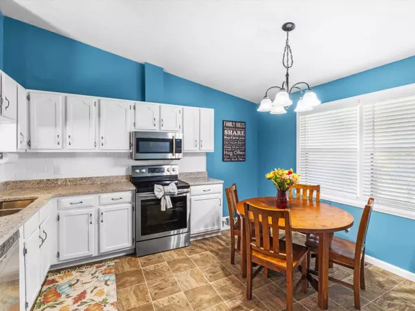 3894 Springtree Dr, Owensboro, KY 42301