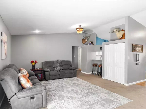 3894 Springtree Dr, Owensboro, KY 42301