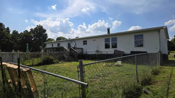 520 Johnson Ln, Livermore, KY 42352