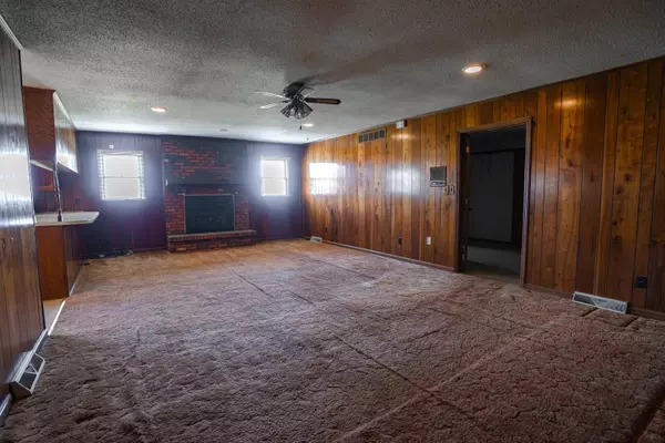 10565 State Route 81, Utica, KY 42376