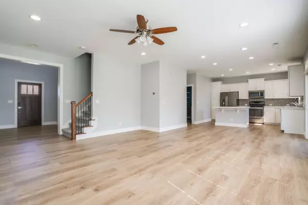 2415 Belize Dr, Evansville, IN 47725