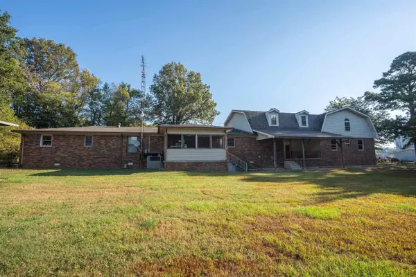 271 Latham Ln, Island, KY 42350