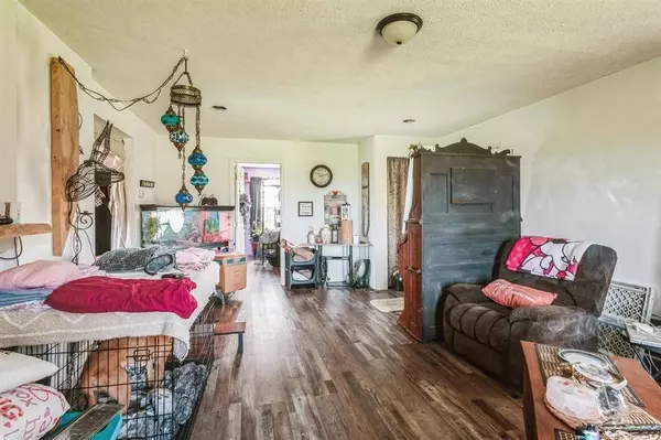 10706 Beaver Dam Rd, Caneyville, KY 42721