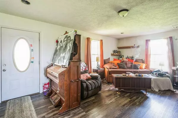 10706 Beaver Dam Rd, Caneyville, KY 42721