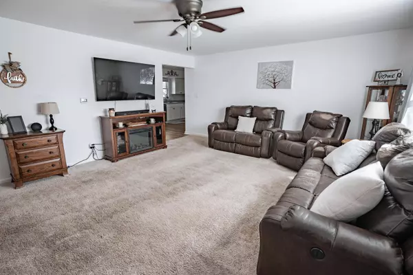 1685 Marshall St, Henderson, KY 42420