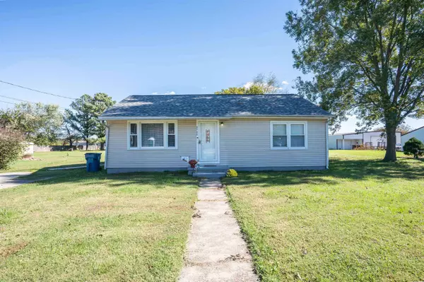 8988 Sacra Dr, Maceo, KY 42355