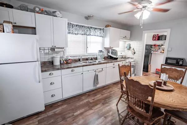 8988 Sacra Dr, Maceo, KY 42355