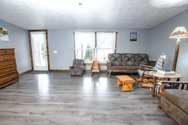 300 Baker Ln, Hawesville, KY 42348