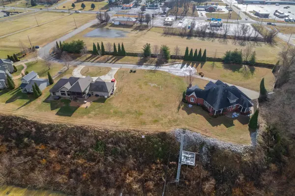 347 Pantle Pt, Owensboro, KY 42301