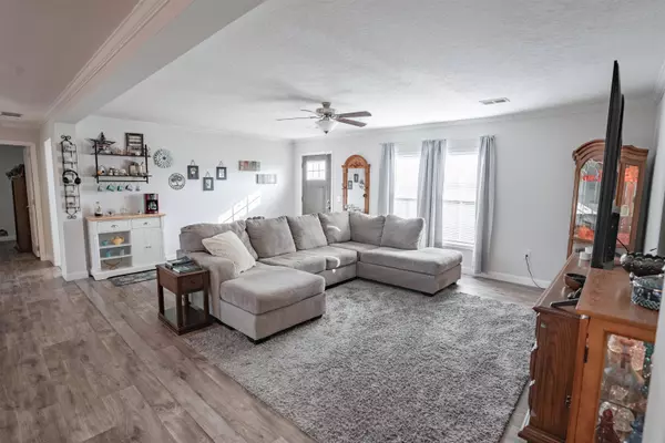 517 Thorofare Rd, Central City, KY 42330