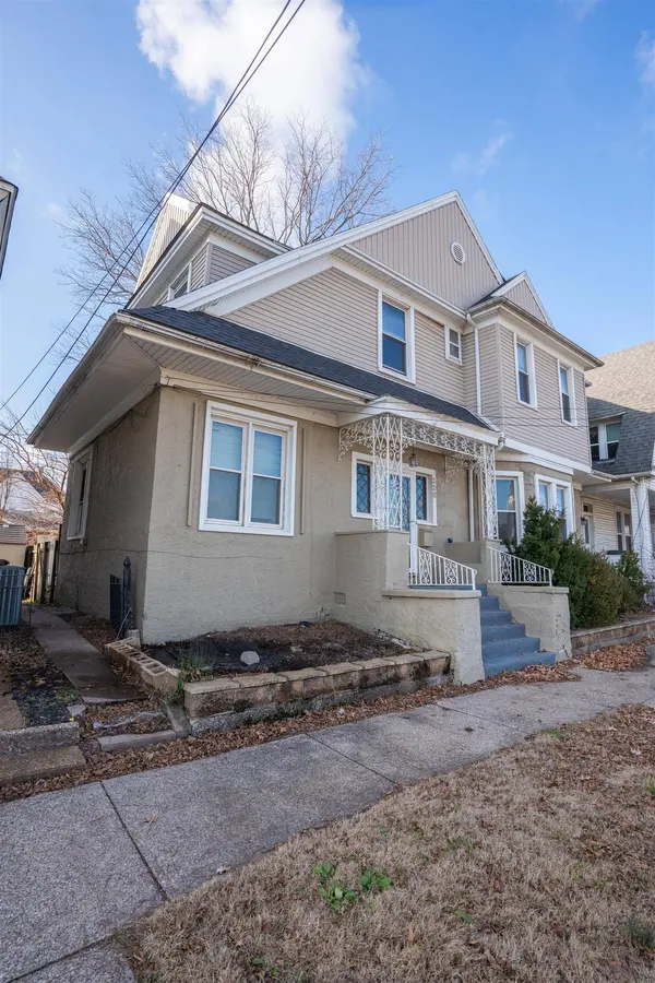326 Clay St, Owensboro, KY 42303