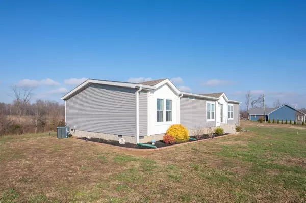 517 Thorofare Rd, Central City, KY 42330