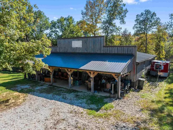 330 Baker Ln, Hawesville, KY 42348