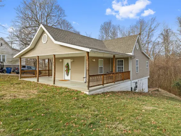 937 River Rd, Central City, KY 42330
