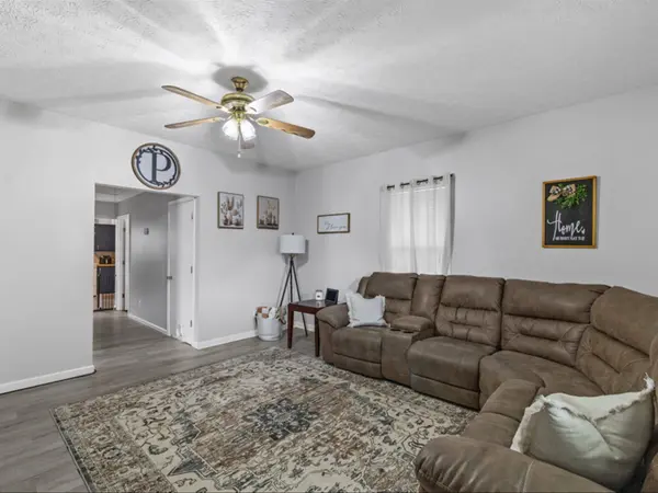 937 River Rd, Central City, KY 42330