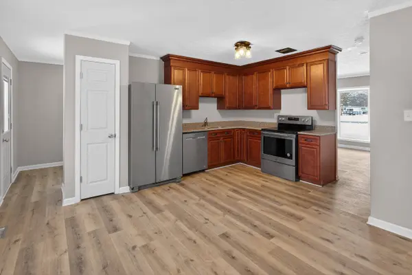 660 1st St, Calhoun, KY 42327