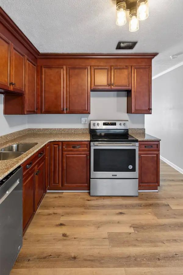 660 1st St, Calhoun, KY 42327