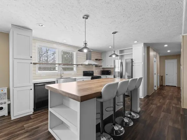 421 N 5th St, Central City, KY 42330